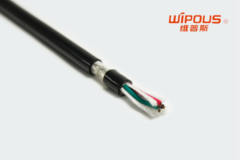 高柔性<a href=http://www.quseng.cn/ _fcksavedurl=http://www.quseng.cn/ target=_blank class=infotextkey>拖鏈電纜</a>.jpg